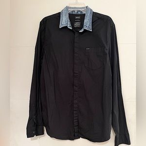 Buffalo Casual Shirt in black with blue jean collar Size L